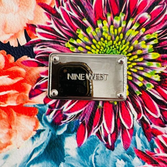 Nine West Floral Stripe Tote Bag With Brown Handles & Interior Pockets - Picture 4 of 8